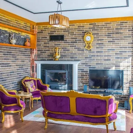 Fabulous With Private Swimming Pool,söğüt *